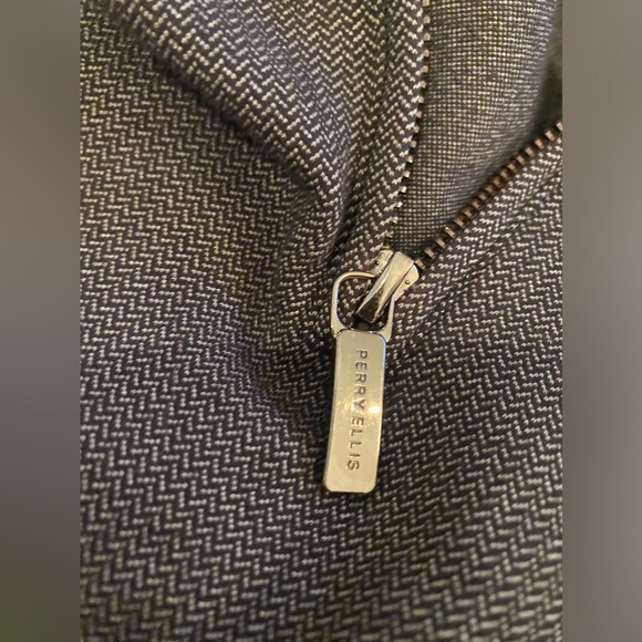 Men’s Perry Ellis grey stretch 1/4 zip pullover. - Picture 10 of 11